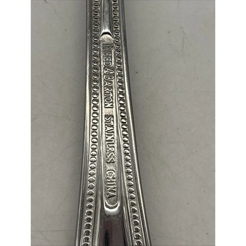 8- Reed & Barton Hamilton English Gentry Pattern dinner spoon Stainless